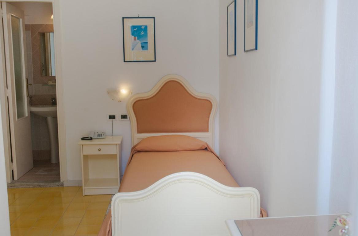 Hotel Villa Bianca Forio di Ischia Екстериор снимка