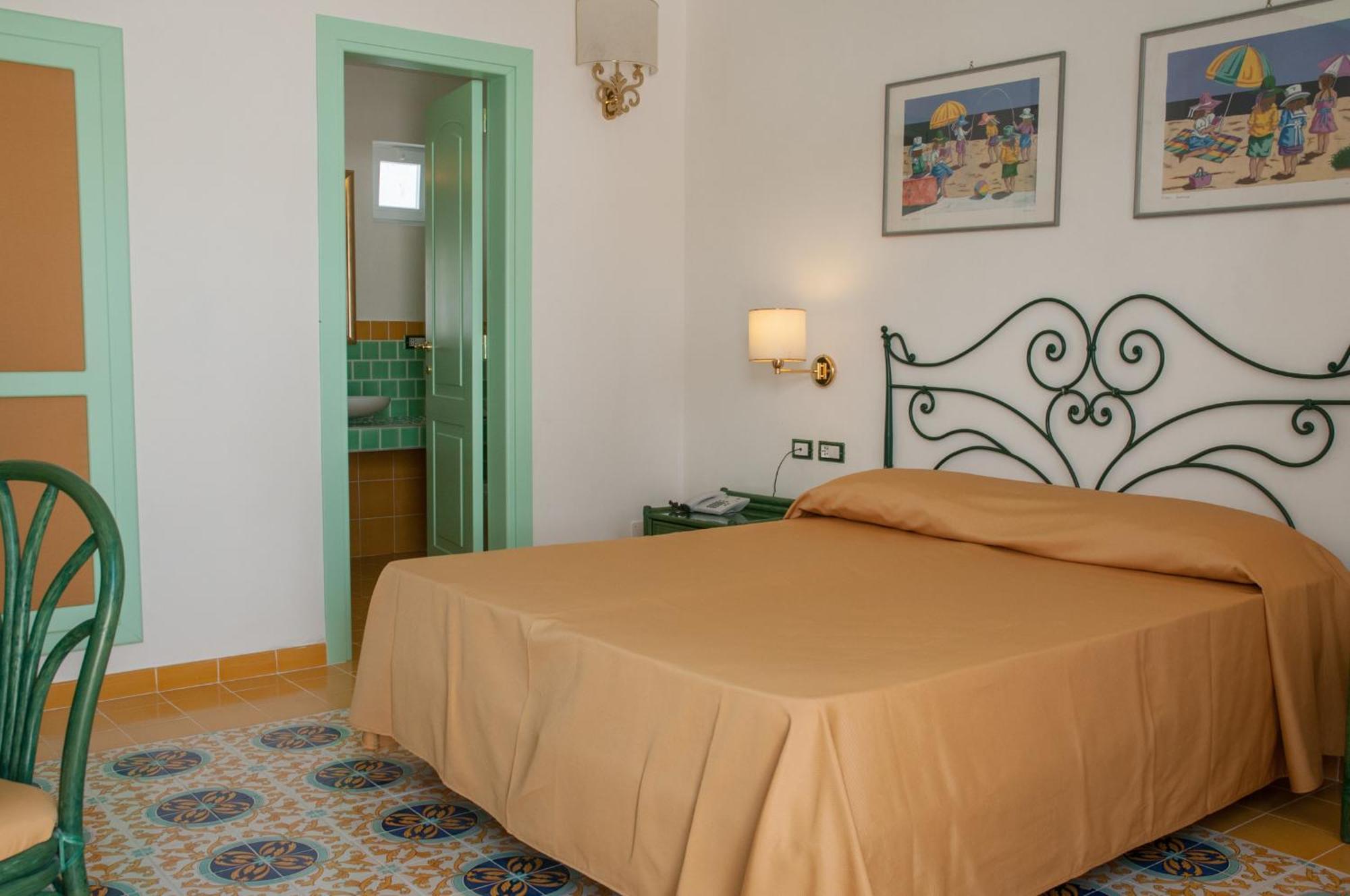 Hotel Villa Bianca Forio di Ischia Екстериор снимка