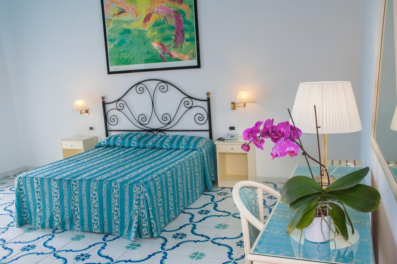 Hotel Villa Bianca Forio di Ischia Екстериор снимка
